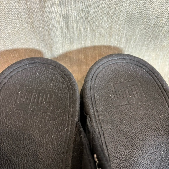 FITFLOP Sz 10 Novy Slip On Front Post Studded  Comfort Sole Trendy Edgy Sandals - Picture 3 of 7